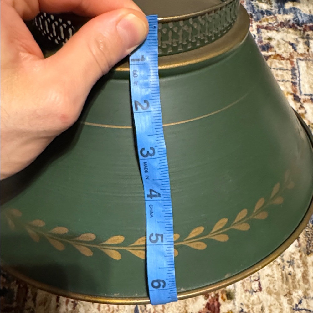 VINTAGE green & gold stencil painted tole metal lamp shade old/farmhouse/country - Picture 8 of 11